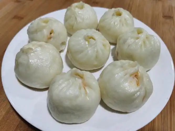 早餐:酱肉小笼包