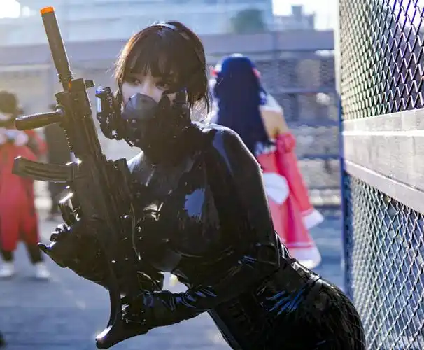 原创穿胶衣都是因为钱漫展规定不能出现胶衣该条例是否过于严格