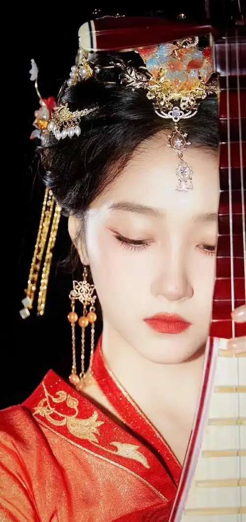 美女系列壁纸~关晓彤,古装造型很漂亮|女明星_网易订阅