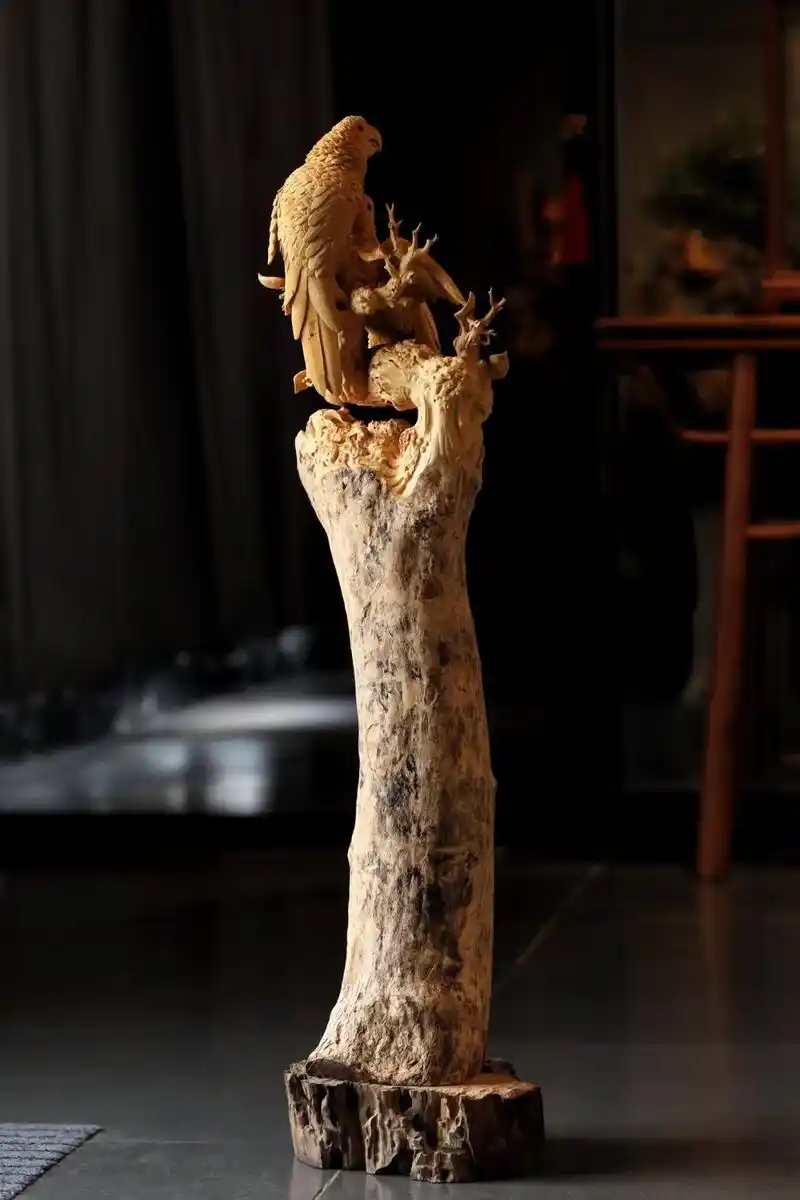 黄杨木大料手工雕刻鹦鹉