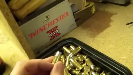 黄铜与钢弹壳:材料选择背后的智慧与挑战