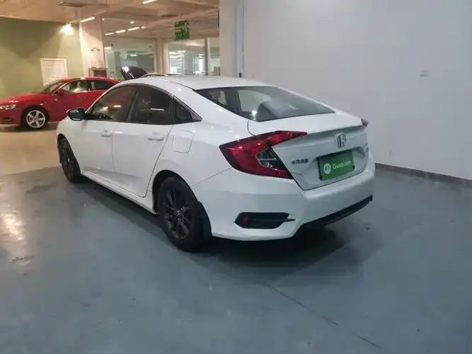 本田思域2019款15t手动劲控版220turbo国Ⅵ