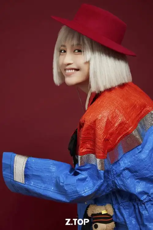 包文婧时髦百变写真大片1015