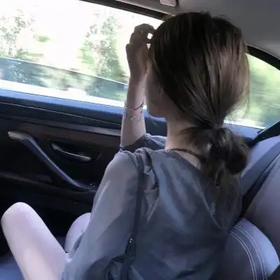 不露脸背影超仙气头像高清女生头像仙气飘飘不露脸背影图片