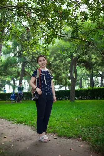 陶然亭公园活动中的北京版靓女(2014.08.23)