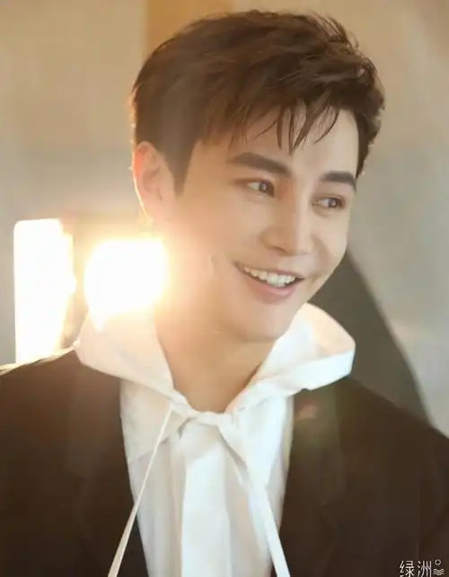 孙坚被蔡徐坤体重刺激,半夜猛灌减肥药,早起称重瘦两斤_网易订阅