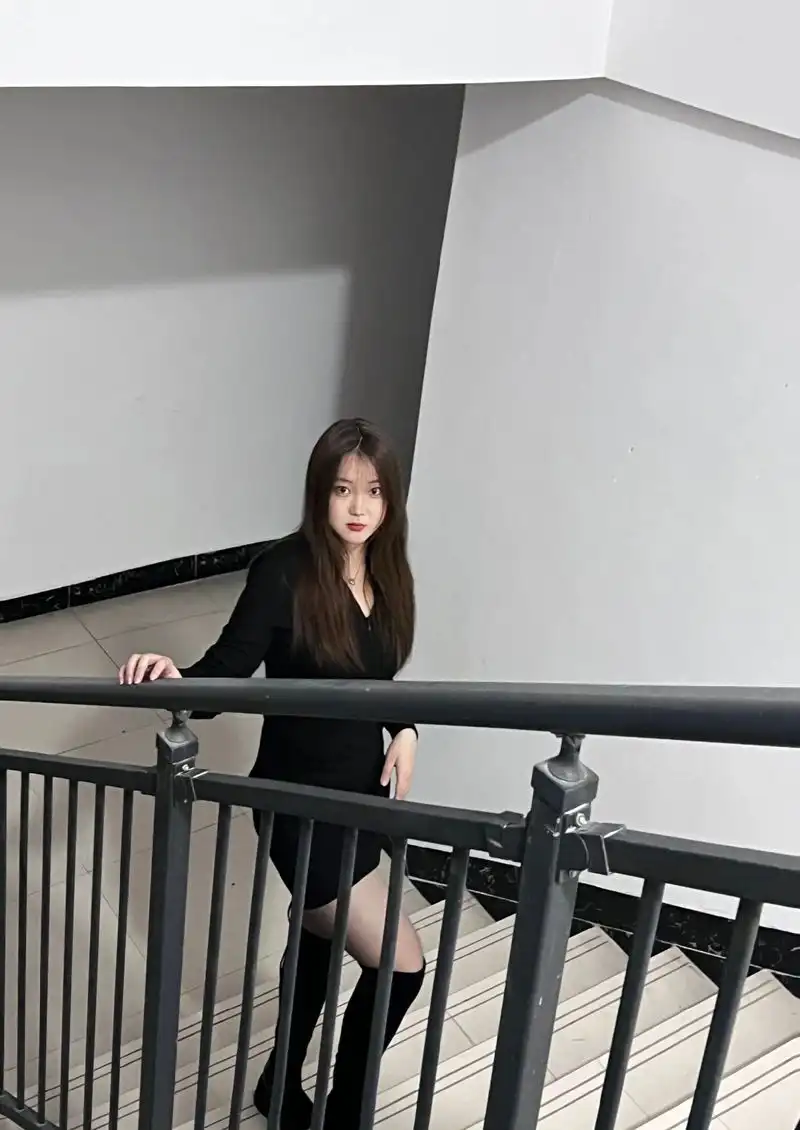 下次听冷战就是万妮达的hook啦😍#冷战remix #tizzyt #万妮达