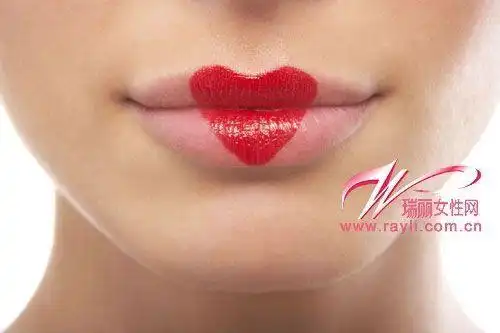 心形樱桃小嘴