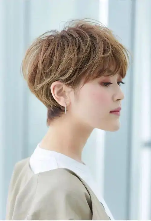 精心做出,洋气个人风采能够较好体现,进来尝试不同风格款式的发型设计