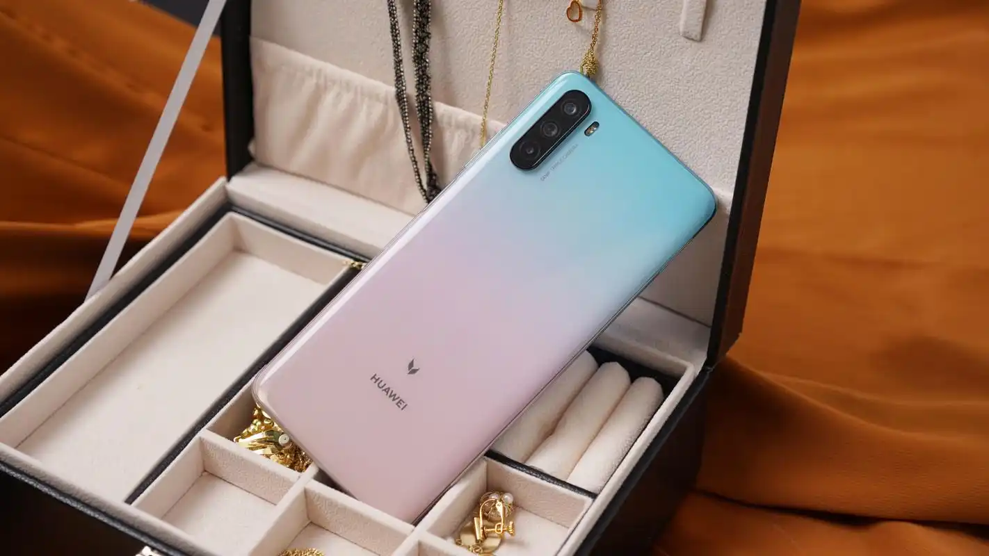 华为麦芒9图赏6400万后置三摄225w快充2199元起香不香