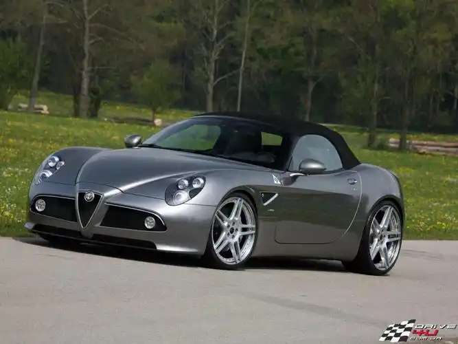 汽车照片阿尔法罗密欧8c蜘蛛