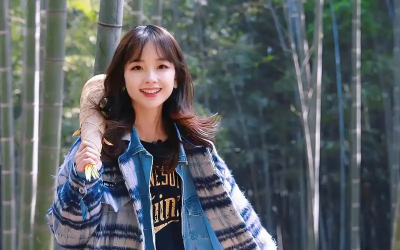 王冰冰近期美照