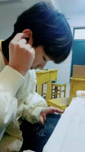 这个男生怎么样?我同桌