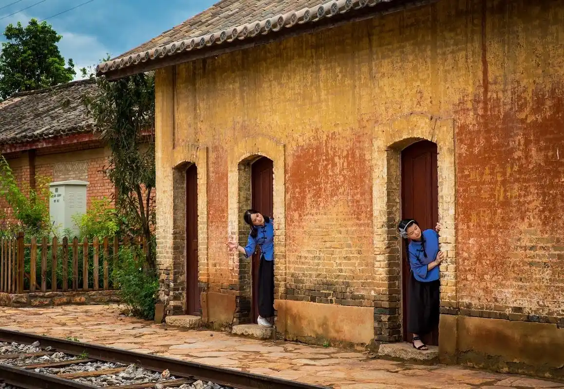 云南红河州碧色寨,电影芳华拍摄地:如今游客比大理丽江还多