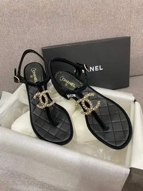 chanel香奈儿珍珠凉鞋巨美