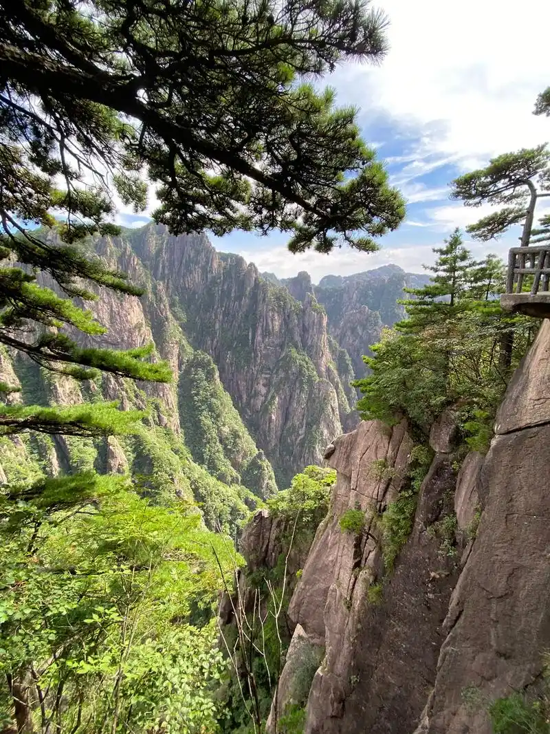 黄山美景 #每一张照片都是满满的回忆和足迹 #记录快乐之旅 - 抖音