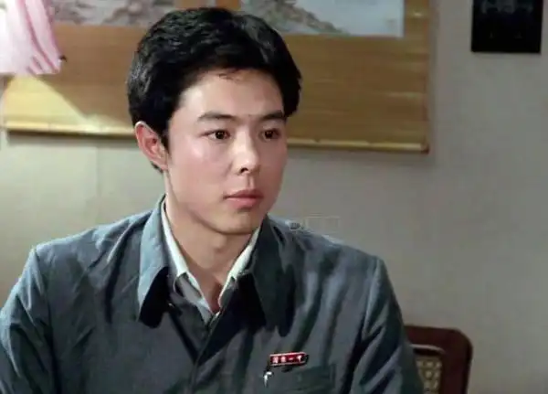 46,孙启新,主演电影《三家巷》等.