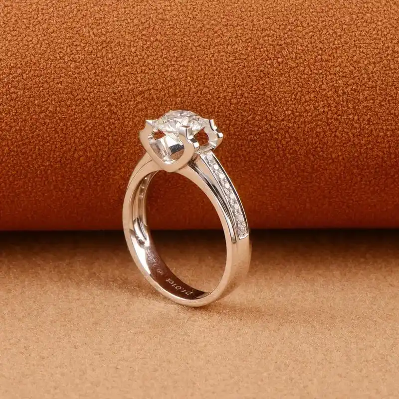 天然钻石克拉钻戒 牛头款经典钻戒.