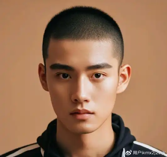 男发剪来剪去,最有型还是超短小寸头,精神利落免打理|寸头|发型|精神