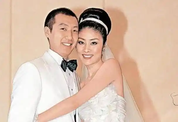 万山和韩雪婚纱照韩雪个人资料老公万山照片