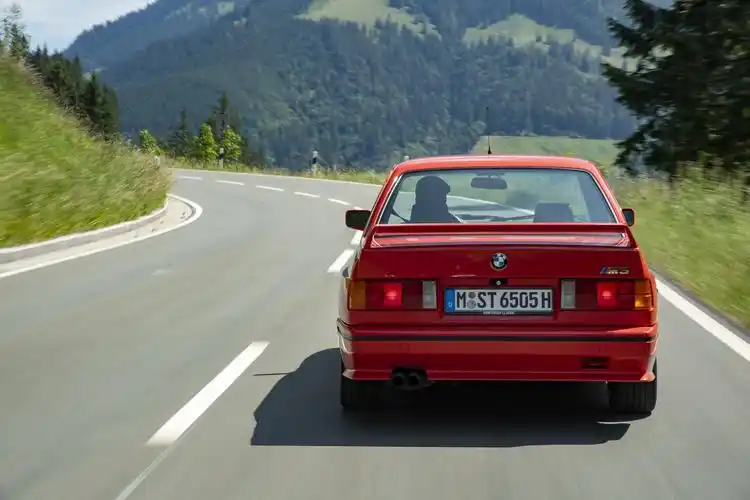 6 致敬经典 bmw m3 e30  (转自:神泣_)