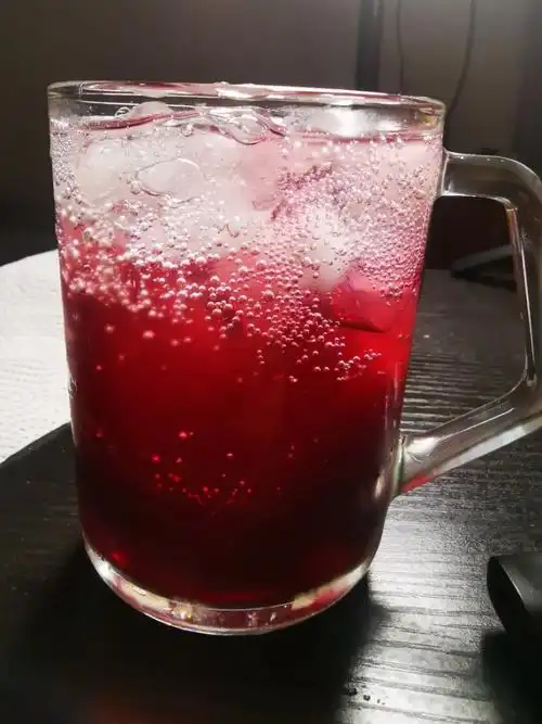 葡萄汁加气泡水超漂亮