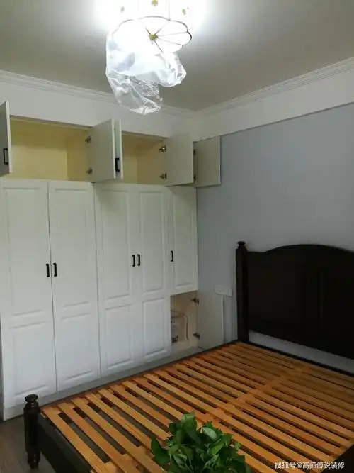 家里装修:柜子是定制好,还是让木工师傅打?各有何利弊?