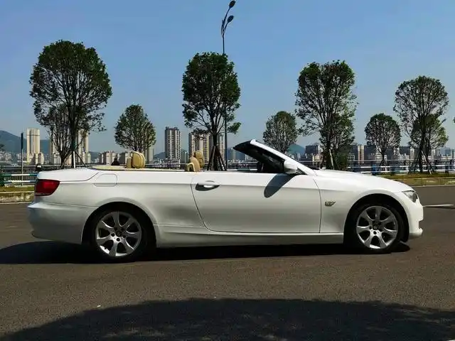 宝马330i硬顶敞篷参数(宝马330i敞篷轿车比新车省66万)(3)