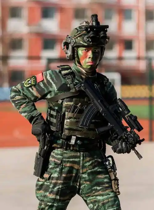 穿军装的年轻人太帅了!_表彰_陆军_三等功