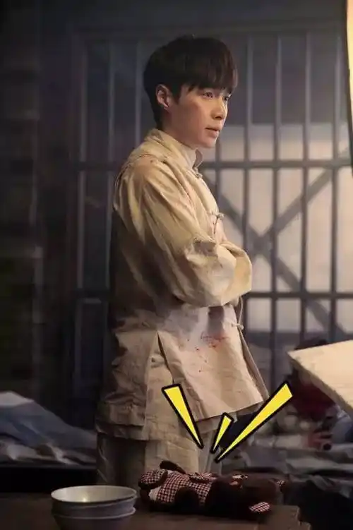 霍张艺兴老九门呆萌依旧整部戏都在和暖手宝玩亲