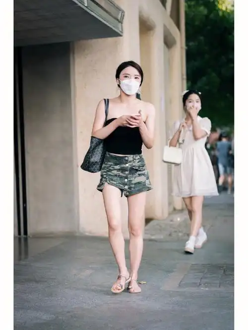 街拍上海安福路夏日穿搭
