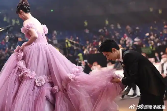 tfboys-易烊千玺&@x玖少年团肖战daytoy&@uniq-王一博&@李现ingcos