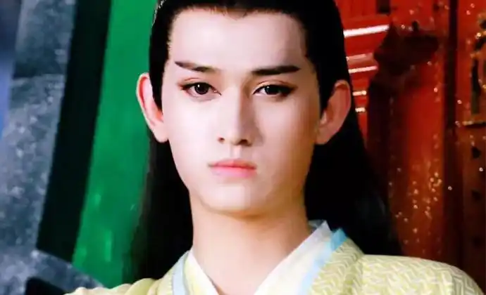 南弦月和杀阡陌的关系 是上下级的关系吗 南弦月和