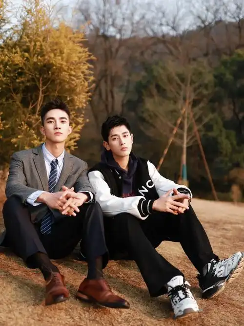 男友二选一正装小狼狗还是休闲小奶狗