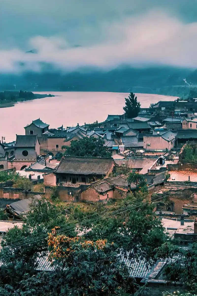 吕梁随笔,碛口古镇,位于吕梁临县城南50公里处,依吕梁山,襟 - 抖音