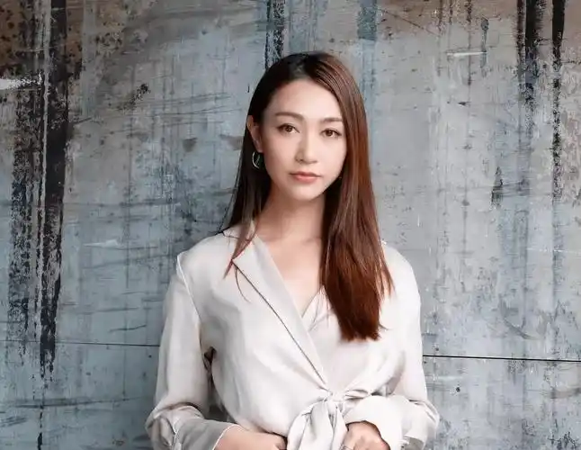 眼红师妹受捧,在彩排现场大吵大闹_黄嘉雯_宋宛颖_剧集