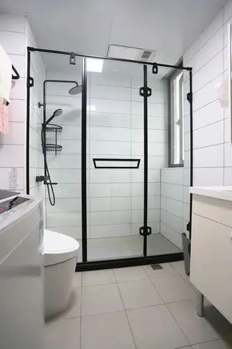 住范儿自摄      住范儿自摄   还有一种北欧常见的 折叠淋浴间