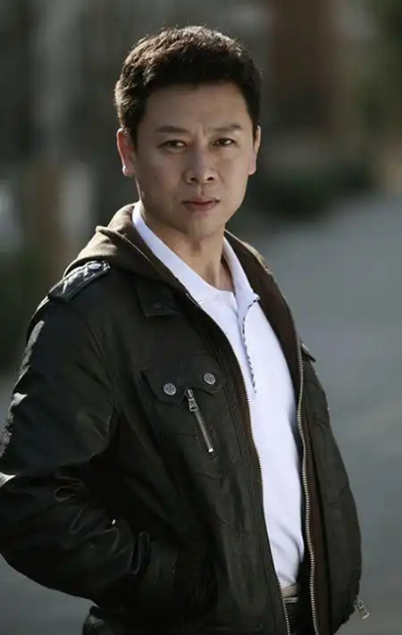 《咱家那些事》情节曲折 胡亚捷惨被下属背叛