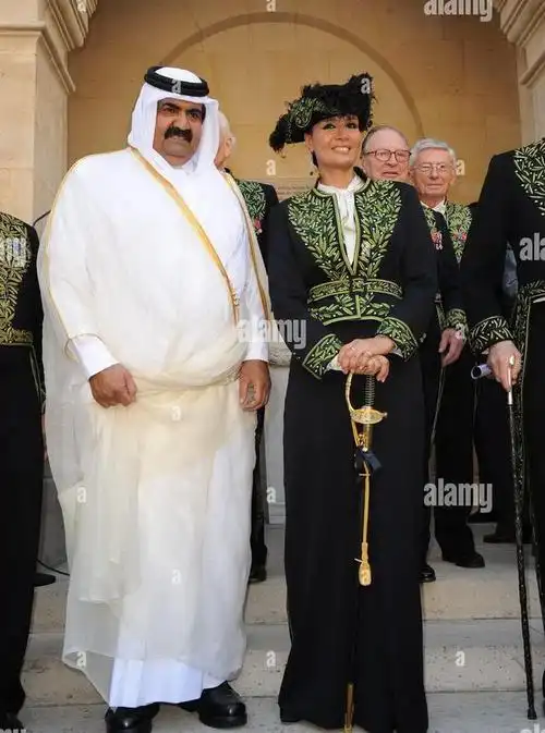 卡塔尔王太后才是真·大女主!|贝克汉姆|哈马德|莫扎_网易订阅