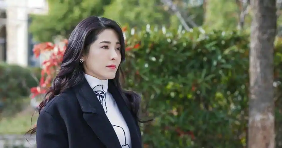 "中戏校花"曾黎,演技无可挑剔,未能大红让人感慨!_美貌_角色_长相