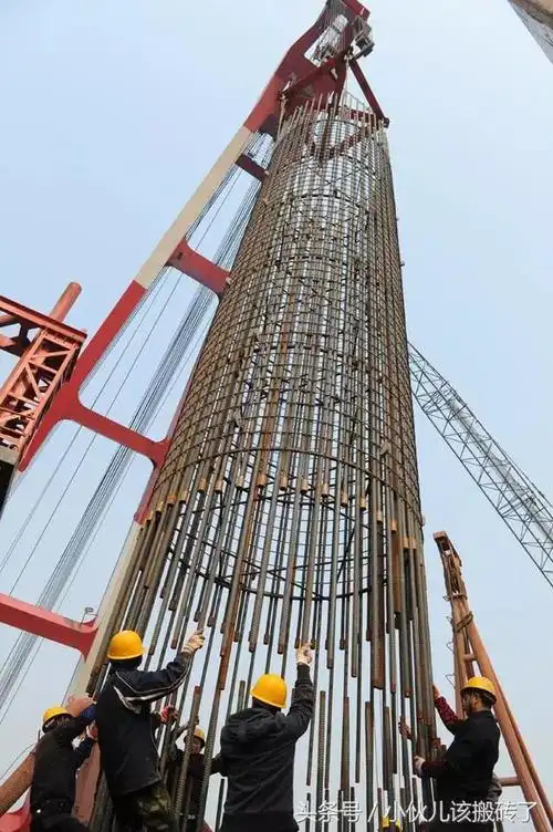 ⑤发现钢筋笼上浮时,应立即停止灌注,并准确计算导管埋深和已灌混凝土