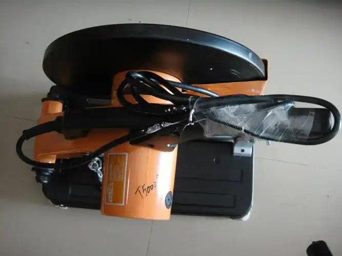 安达华型材切割机 :  型号:9355b 额定电压:220v 额定功率:2200w