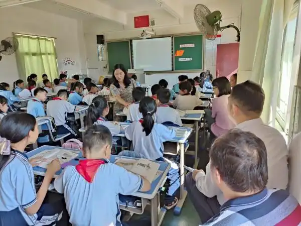 结对交流提质量携手同行促发展长安镇中山小学与潮信小学结对交流研讨