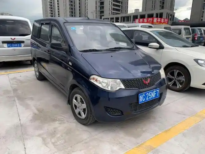 五菱 五菱宏光  2013款 1.5l 基本型图片