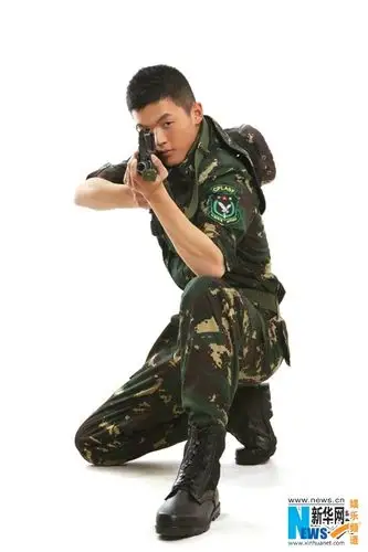《麻辣女兵》男一号曝光 桀骜少年俊朗帅气(图)