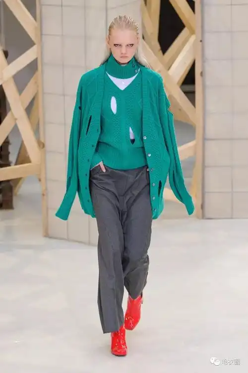 绞花毛衣又开始刷街!今年款式大变样