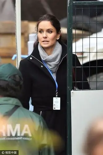 莎拉·韦恩·卡利斯(sarah wayne callies)拍摄美剧《殖民地》