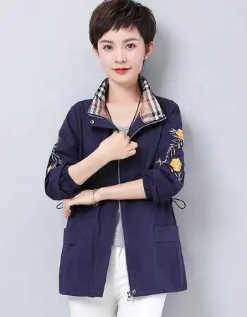 京东优品大码春装外套2019新款宽松中老年女胖妈妈本命年绣花短款夹克