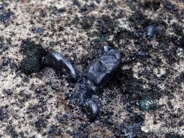 十几秒起火焊渣高达500度实验告诉你任性电焊很恐怖