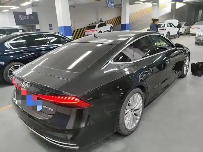 奥迪a7 2020款 进口奥迪a7 40 tfsi 豪华型  - 抖音